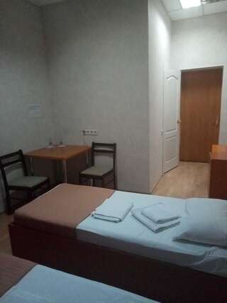 Мини-отель Expresshotel Одесса Стандартный двухместный номер с 2 отдельными кроватями-4