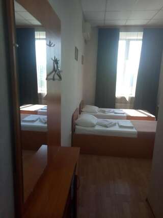 Мини-отель Expresshotel Одесса Стандартный двухместный номер с 2 отдельными кроватями-5