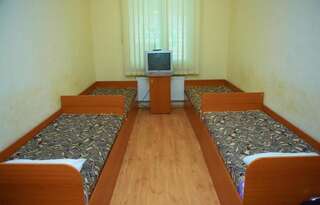 Мини-отель Expresshotel Одесса Кровать в общем номере для мужчин с 4 кроватями-4